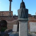 Busta rumunského knížete Vlada III v historickém centru Bukurešti (foto: Pulmann, Švančara)