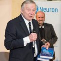Prof. Bičák přebírá Cenu NEURON za přínos světové vědě (prosinec 2014)