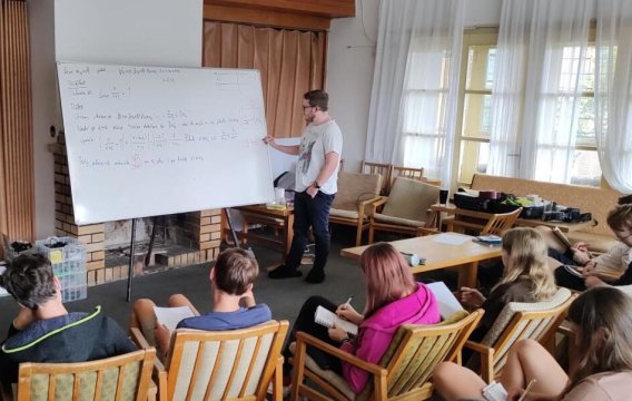 Letní soustředění přiblížilo vysokoškolskou matematiku a fyziku