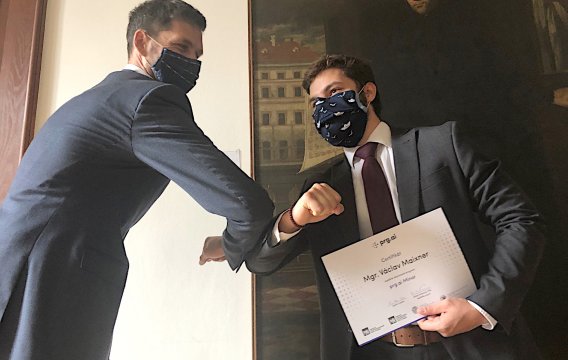 PRG.AI MINOR vyslal do světa první absolventy