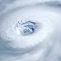 Centrální část tropické cyklony s okem (foto NASA/International Space Station)