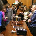 Ing. Jaroslav Vojta ukazuje studentům letuschopný exemplář první české družice řady Magion. Tématem ročníku 2007 byli „Poslové vesmíru“ (foto: archiv J. Podolského)