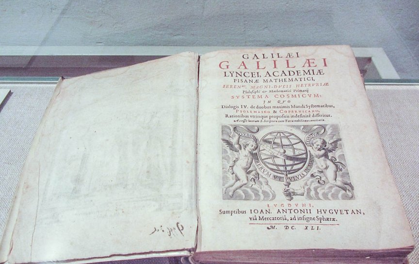 Foto č. 2 - Dialog o dvou největších systémech světa, ptolemaiovském a koperníkovském, Florencie, 1632. Keplerovo muzeum, Řezno (foto: M. Vlach)
