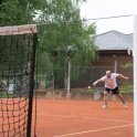 Z tenisového mače o pohárek děkana MFF UK, na snímku děkan prof. Jan Kratochvíl (foto Svoboda)
