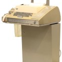 V pozici terminálů připojených k počítači byly využity dálnopisné přístroje Teletype Model 33 (zdroj: Wikipedia)