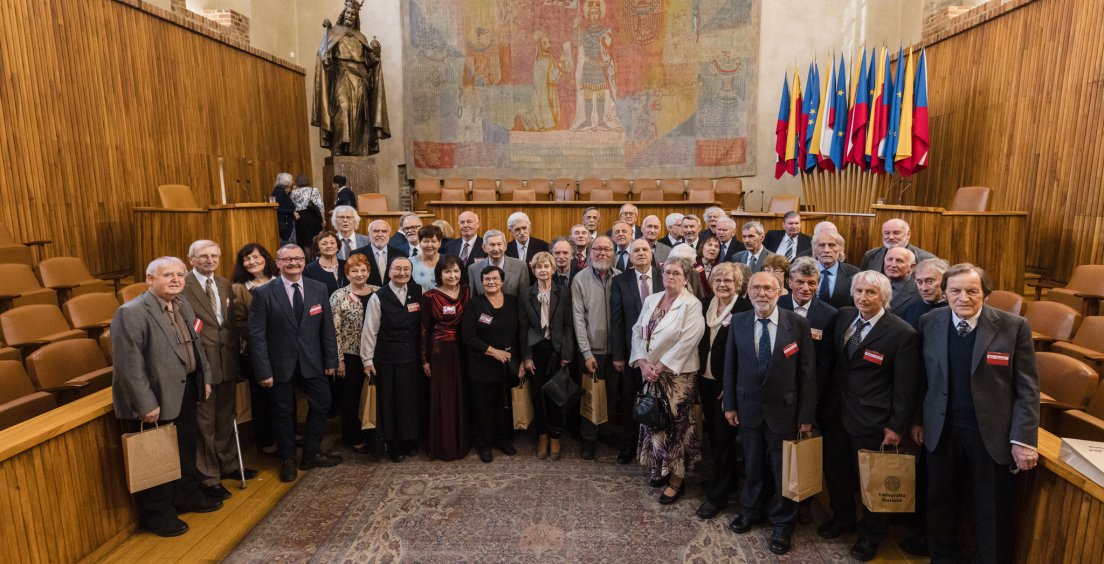 Absolventi z roku 1976 se setkali na zlatých promocích