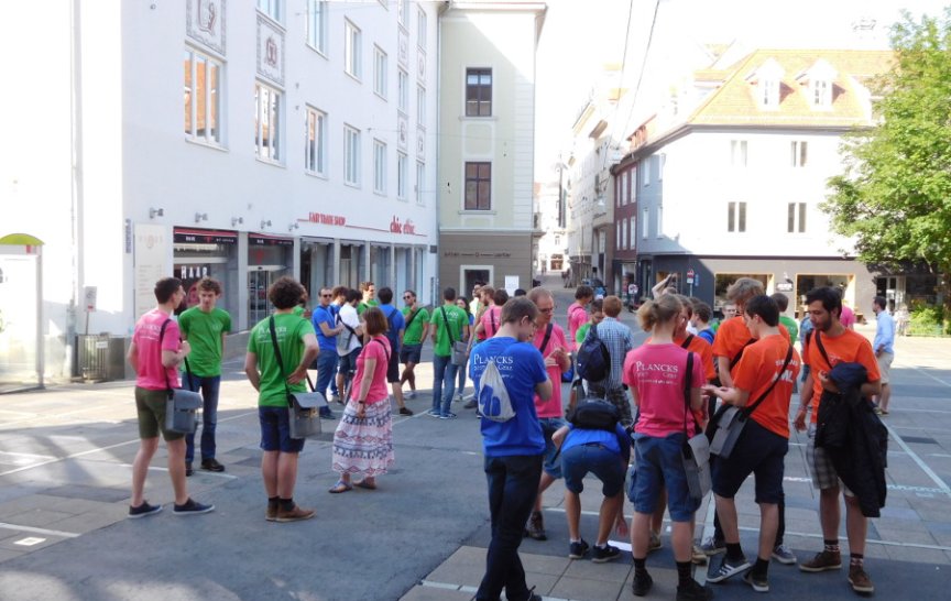 Sraz účastníků těsně před začátkem soutěže (foto: P. Švančara)