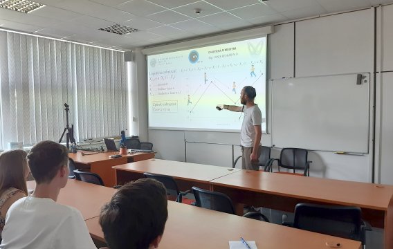 Matfyz přivítal studenty fakultních škol
