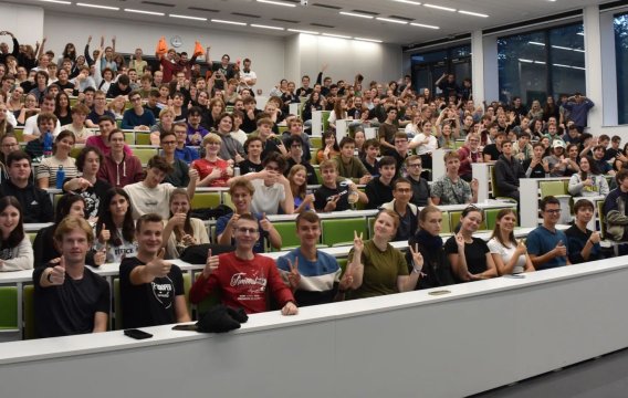 Jak přežít studium? Matfyzácký Survivor přinese prověřené rady