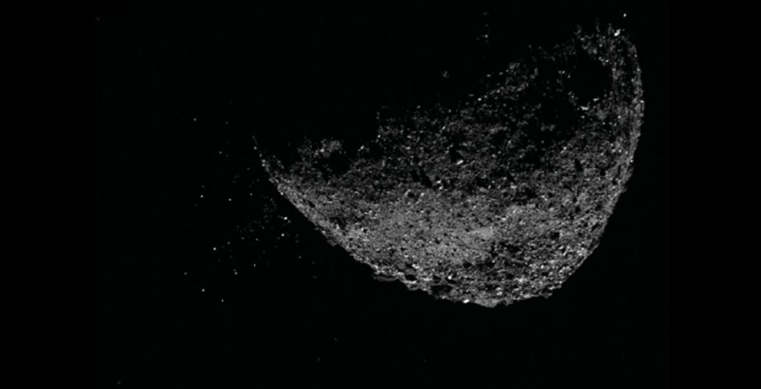 Aktualita z fyziky: Asteroid Bennu chrlí do vesmíru hmotu