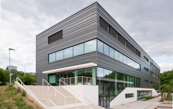 Matfyz se stal kolbištěm středoškolského Turnaje mladých fyziků