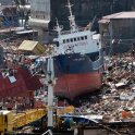 Mořská hladina se zvedla tak, že nahnala do přilehlých částí pevniny i velké námořní lodě (foto http://www.abc.net.au/)