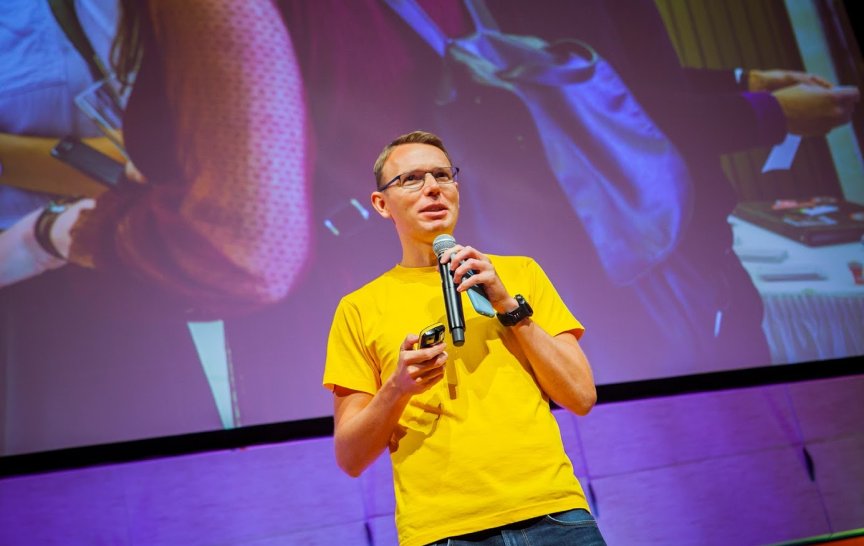 Michal Šrajer na konferenci Happiness@Work (foto: archiv M. Šrajera)