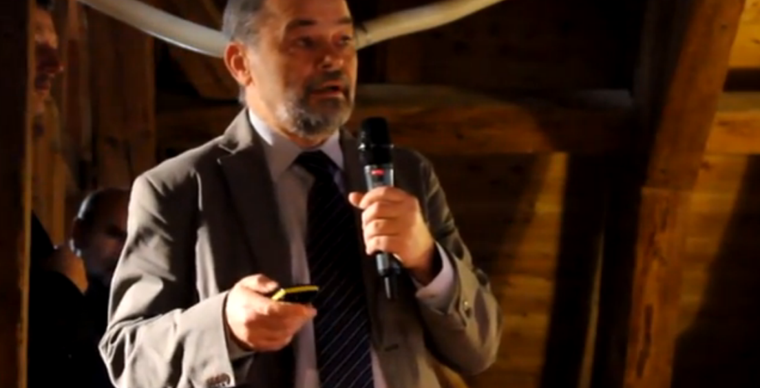 VIDEO:  Vojtěch Rödl: Co je diskretní matematika a čím se diskretní matematici zabývají?