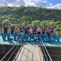 Jan Valenta s běžeckým týmem Fyzici Zas Uhánějí po úspěšném zakončení 375km závodu Vltava Run 2025 (foto: archiv Jana Valenty)