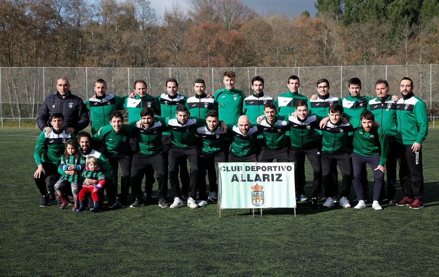 S fotbalovým týmem klubu Allariz (foto: archiv P. Šáchy)