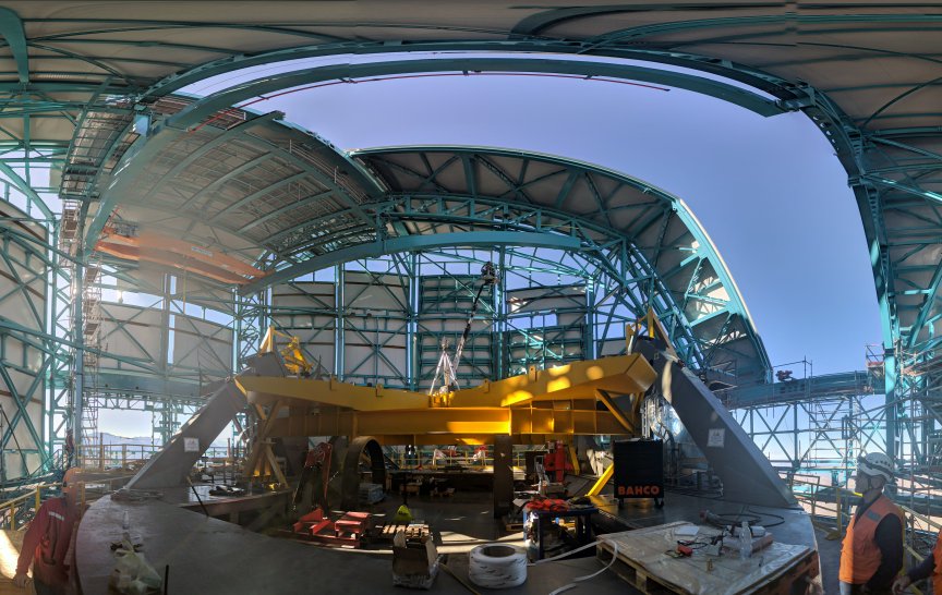 Panoramatický snímek zachycující aktuální stav dalekohledu Vera C. Rubin Observatory (foto:  LSST Project/NSF/AURA)