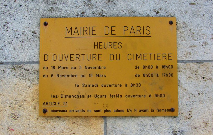 Foto č. 2 - Vstupní cedulka na hřbitov Montparnasse.
