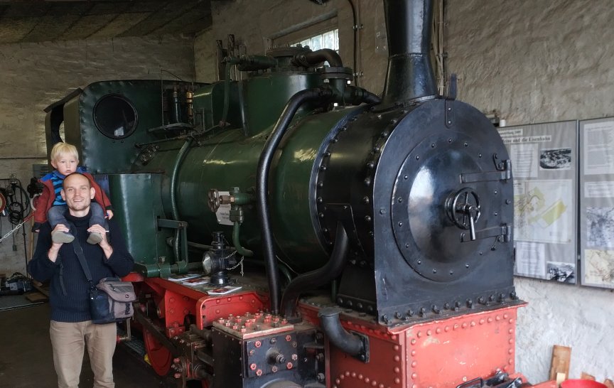 Specializací dr. Viktora Holubce je termodynamika, obor fyziky, který zkoumá tepelné vlastnosti látek a procesy jejich přeměny (foto: archiv V. Holubce)