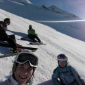 Nejen snowboardisté posedávají na sněhu (foto: T. Uhlířová)