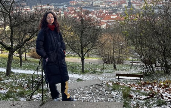 Videohra od absolventky Matfyzu učí AI vnímat emoce v hudbě