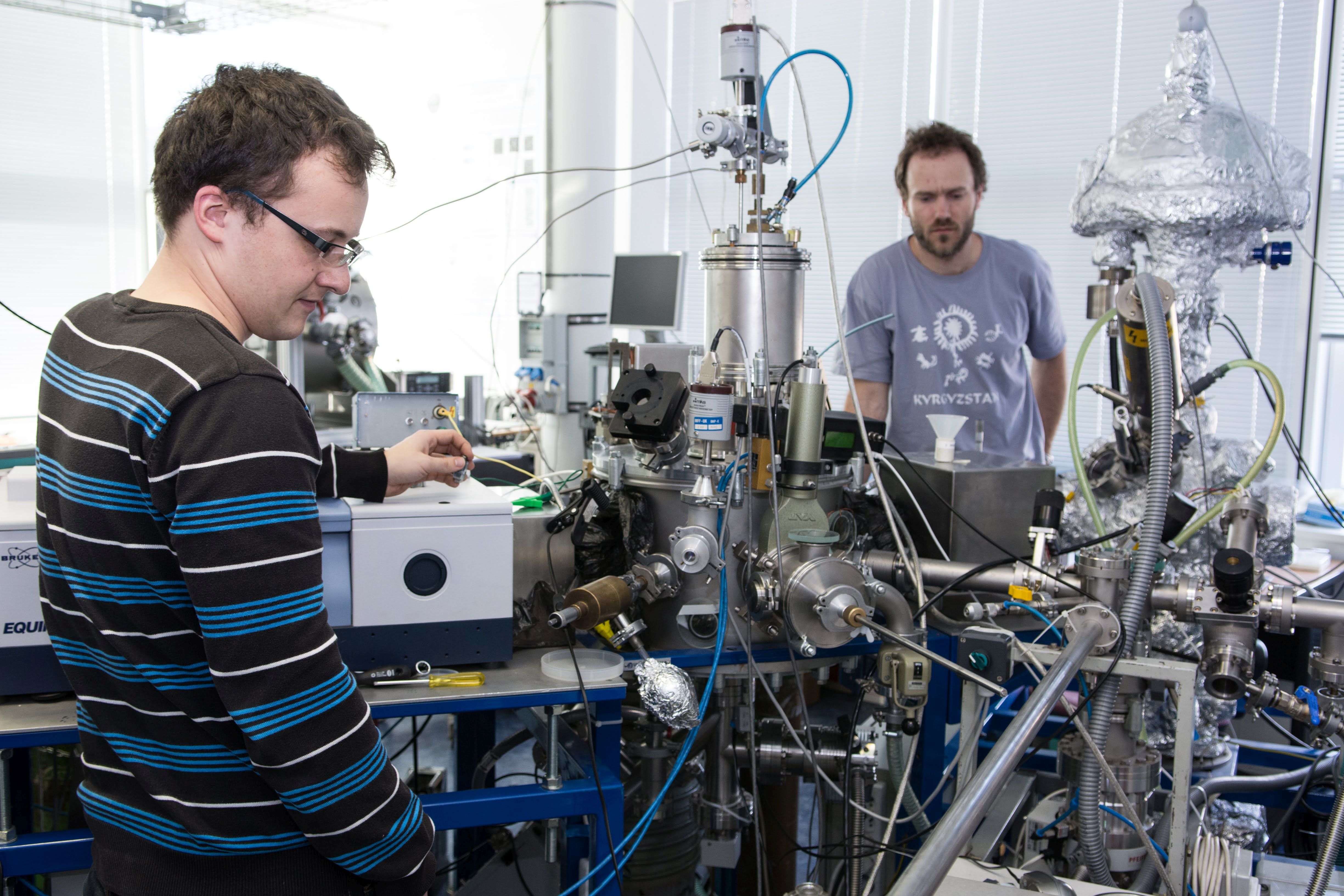 FYKOS zve na Den s experimentální fyzikou 