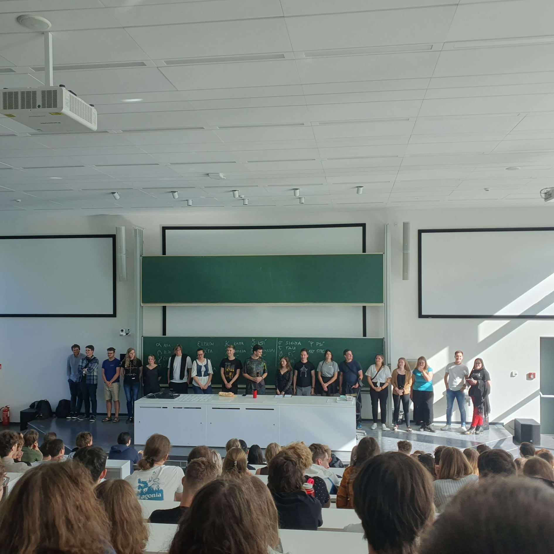 Seznamovák pro prváky v pavilonu IMPAKT 