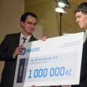 Předávání cen Neuron - Ing. Michal Malinský přebírá cenu	