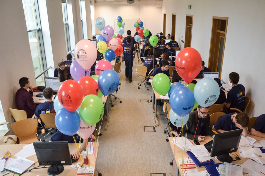 Programátoři z Matfyzu postupují