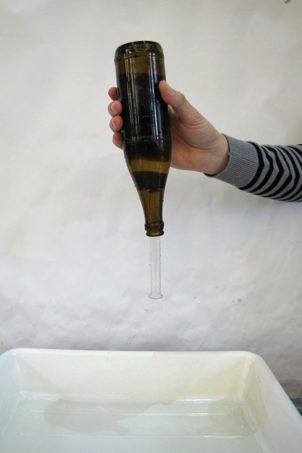 Fyzikální pokus: Atmosférický tlak