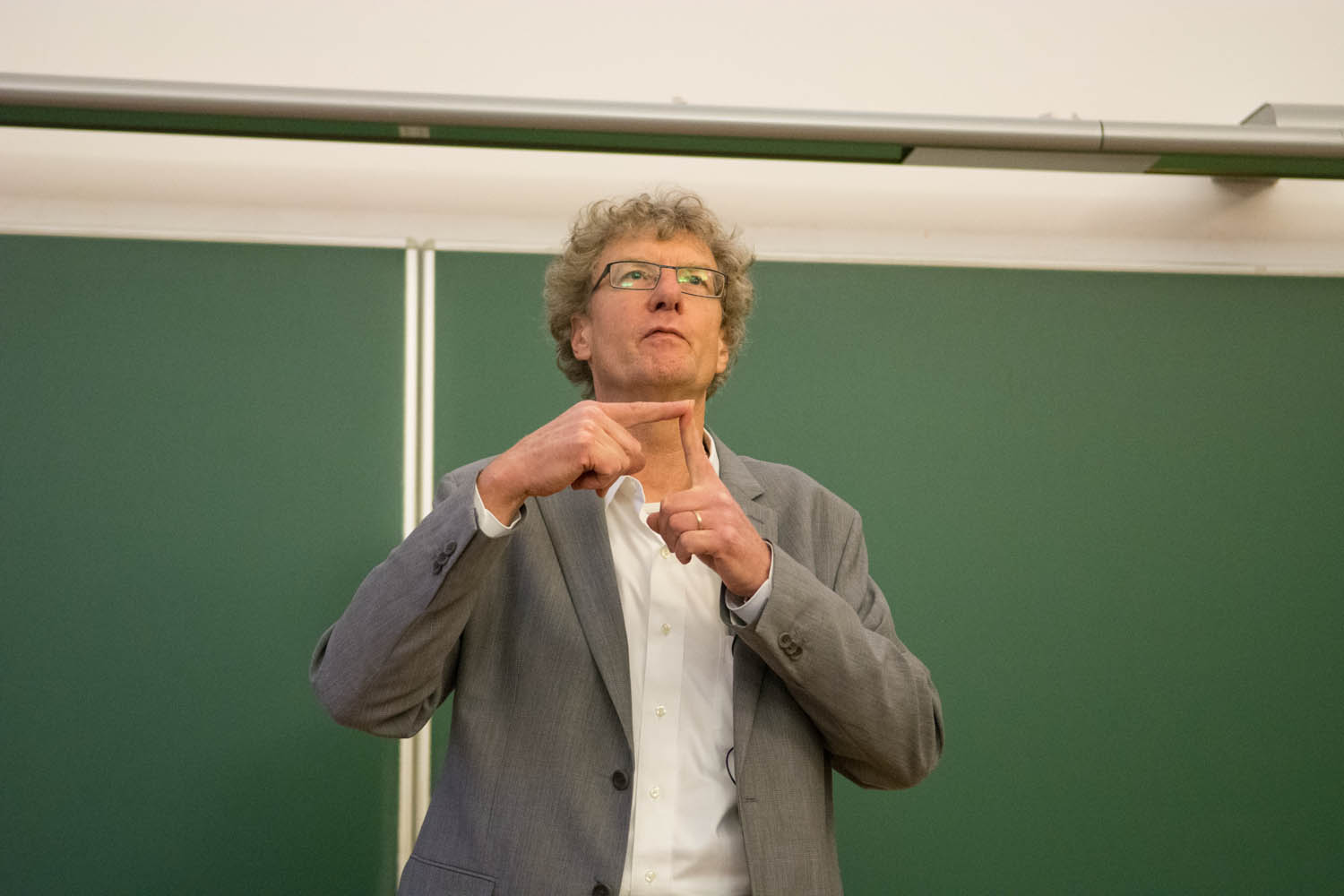 Jack Copeland přednáší o Alanu Turingovi