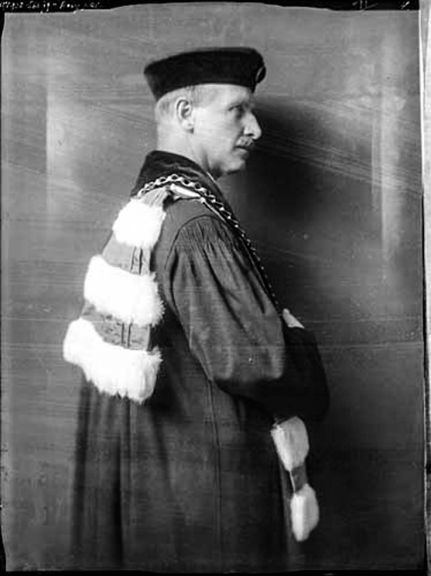 Putování po hrobech slavných matematiků, fyziků, astronomů V: Vinohradský hřbitov podruhé