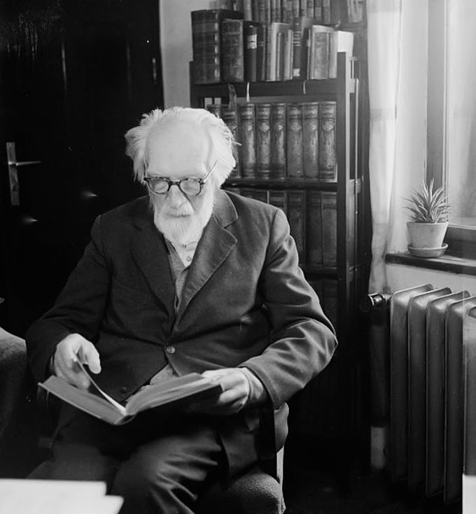 Putování po hrobech slavných matematiků, fyziků, astronomů VII: Olšanské hřbitovy