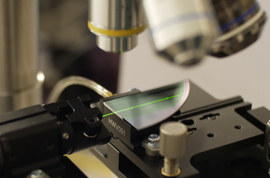 Aktualita z fyziky: Optický čip dělá z běžného mikroskopu nanoskop