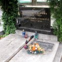Hrob Štefana Veise a rodiny Slovákových