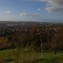 Výhled na Stuttgart a okolí z návrší Rotenberg (foto: T. Nagy)