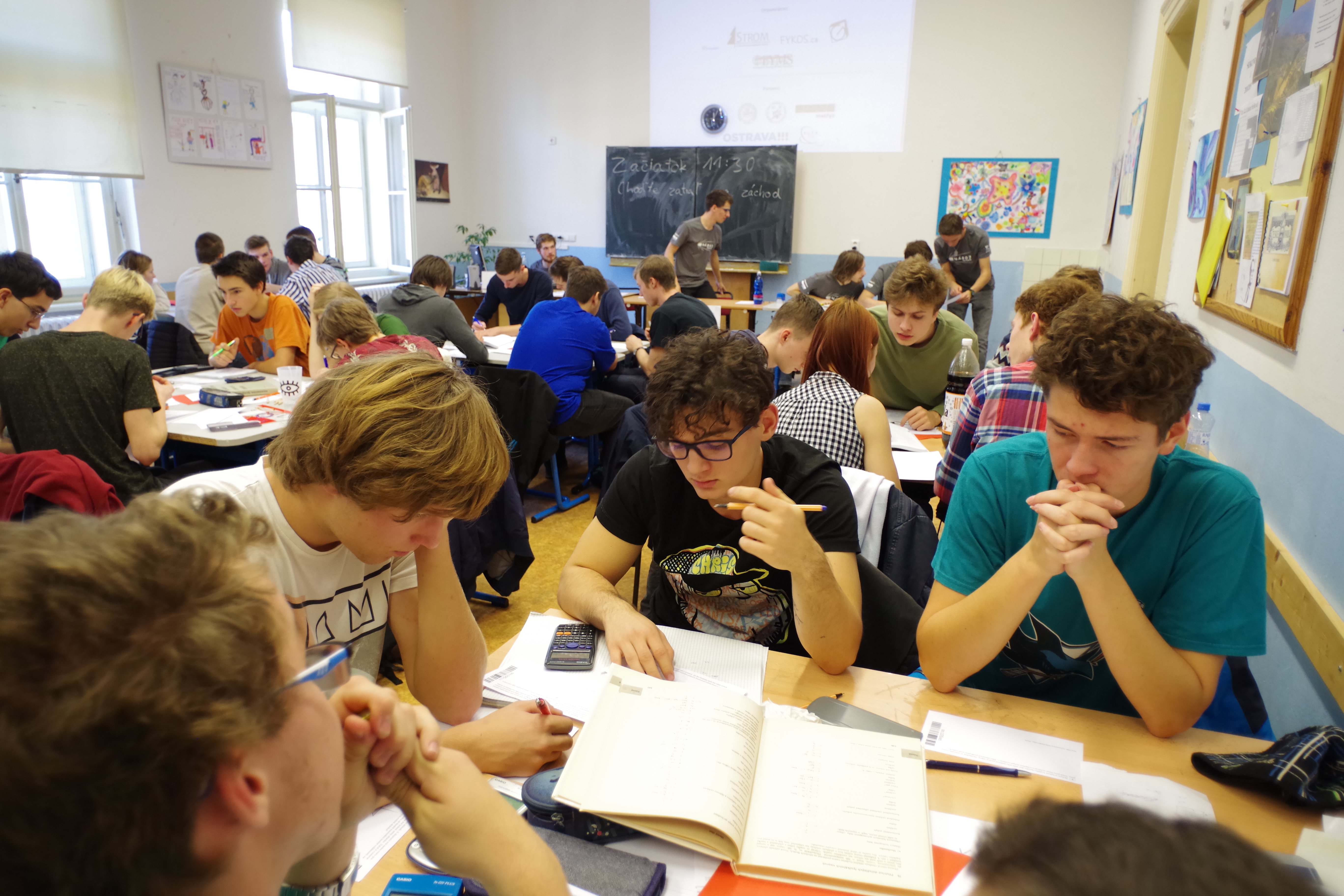 Středoškoláci změřili síly ve Fyzikálním Náboji