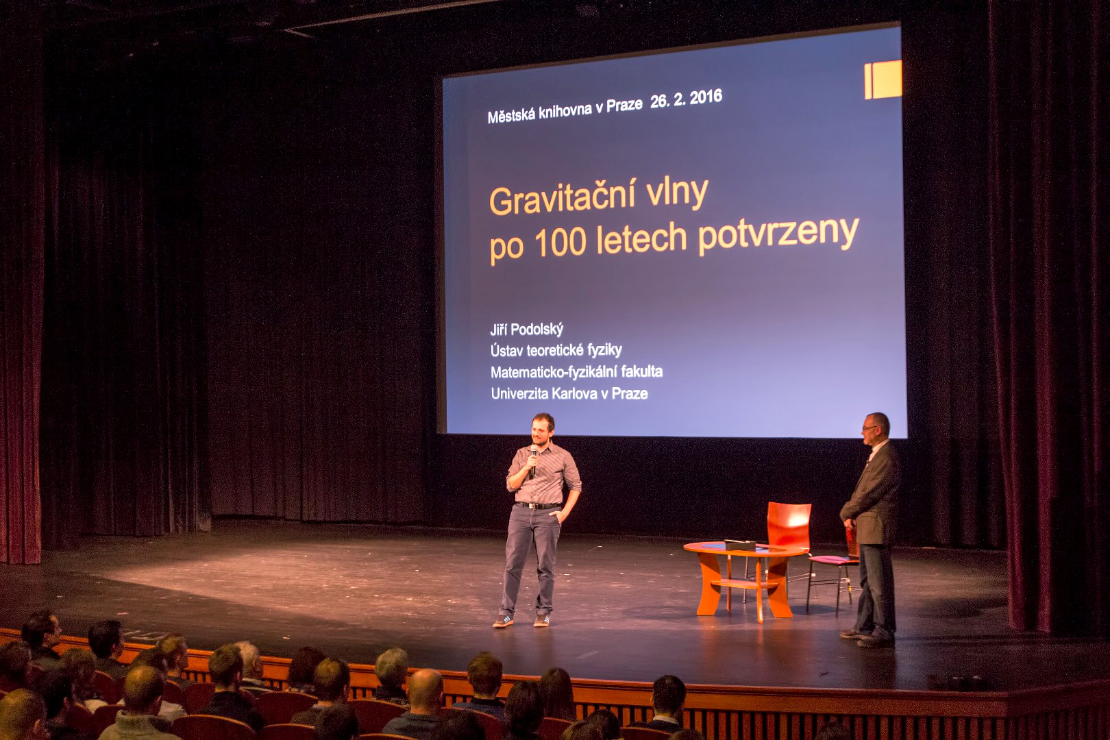 Vědu není potřeba zjednodušovat, stačí ji dobře vysvětlit